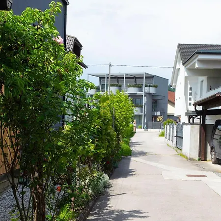 Apartment Studio Green Appartement Ljubljana