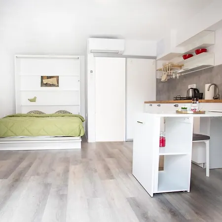 Apartment Studio Green Appartement Ljubljana